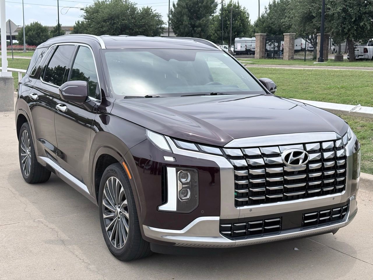 2024 Hyundai Palisade Calligraphy FWD's photo
