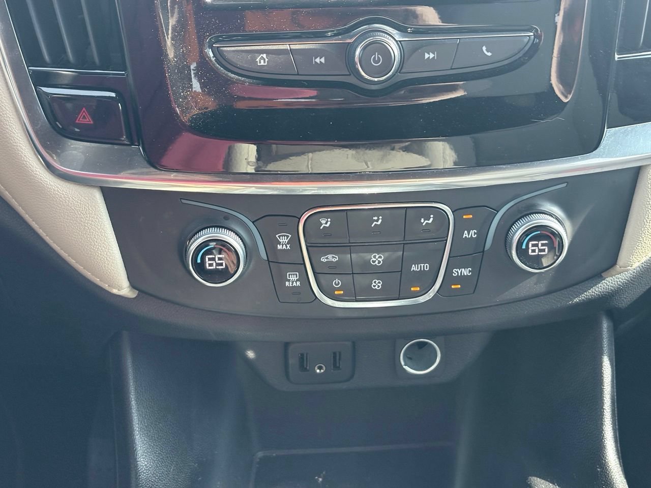 2023 Chevrolet Traverse LS - Photo 12