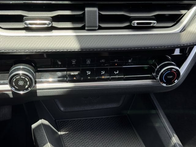 2027 Chevrolet Equinox LT - Photo 15