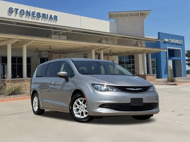 Used 2017 Chrysler Pacifica LX with VIN 2C4RC1CG8HR565966 for sale in Frisco, TX