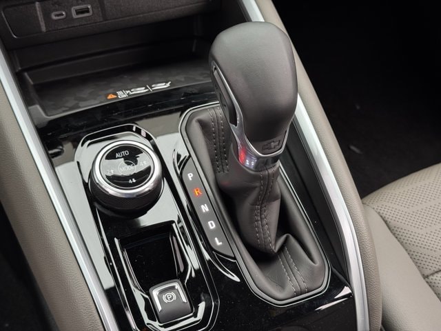 2026 Chevrolet Colorado ZR2 - Photo 16