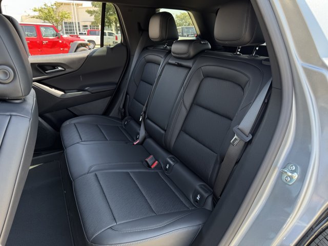 2027 Chevrolet Equinox LT - Photo 23