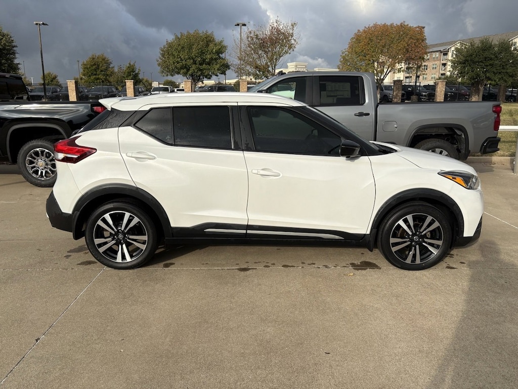 Used 2020 Nissan Kicks SR SUV
