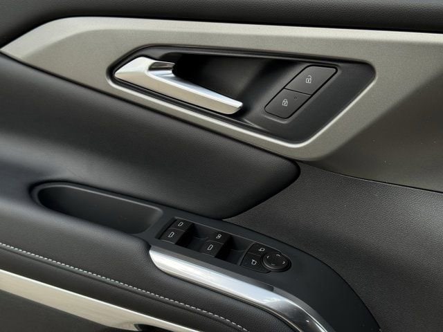 2026 Chevrolet Traverse LT - Photo 19