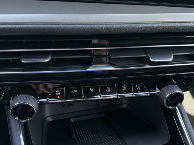 2027 Chevrolet Traverse LT - Photo 18