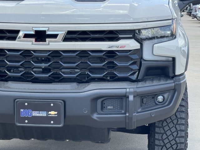 2026 Chevrolet Silverado 1500 ZR2 - Photo 9