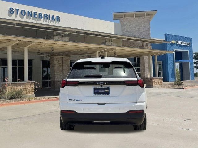 2027 Chevrolet Bolt LT - Photo 6