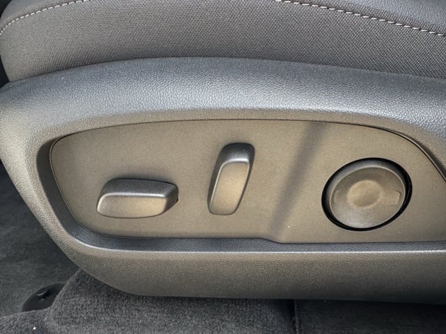 2027 Chevrolet Equinox LT - Photo 23
