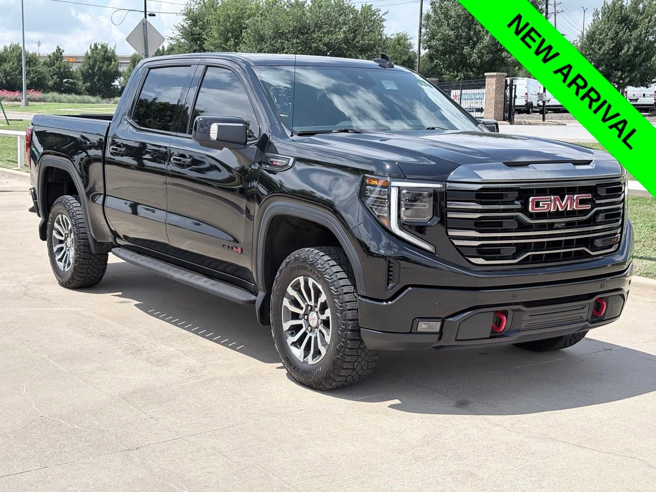 2023 GMC Sierra 4WD Crew Cab Short Box AT4's photo