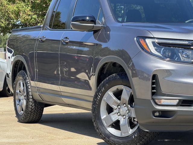 2025 Honda Ridgeline TrailSport photo 3