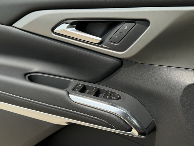2027 Chevrolet Traverse LT - Photo 19
