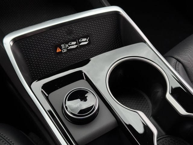 2027 Chevrolet Equinox LT - Photo 16