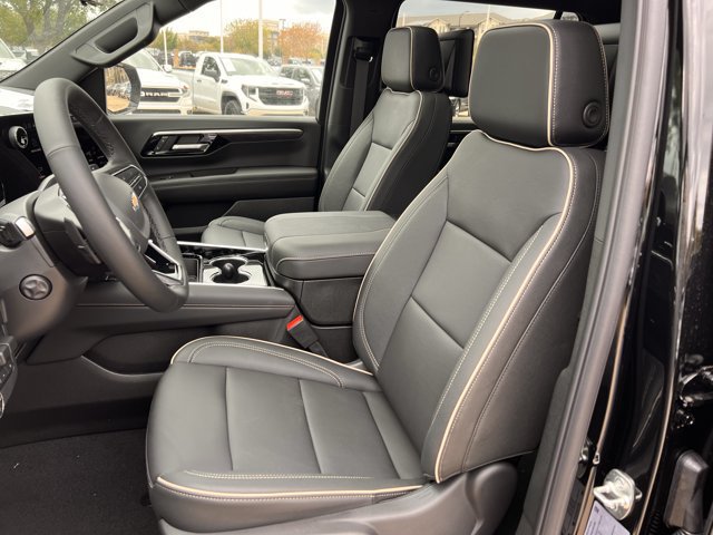 2026 Chevrolet Suburban Premier - Photo 22