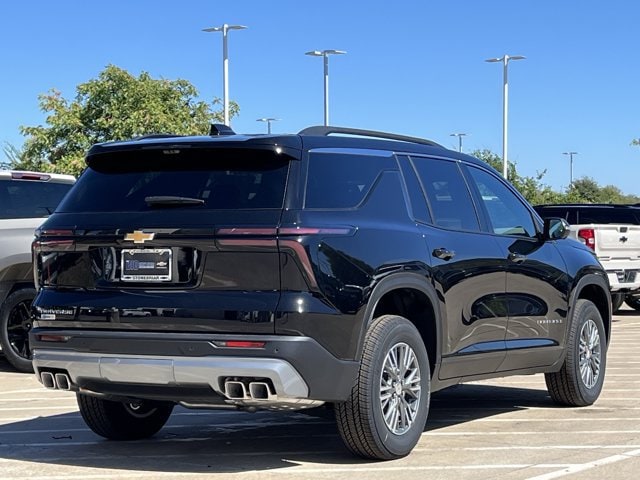 2027 Chevrolet Traverse LT - Photo 3