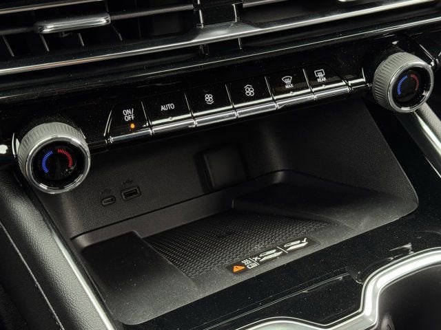 2025 Chevrolet Traverse LT - Photo 15