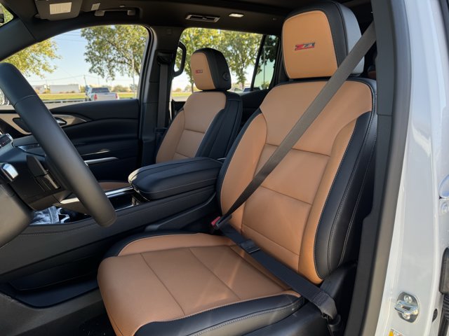 2027 Chevrolet Traverse Z71 - Photo 20