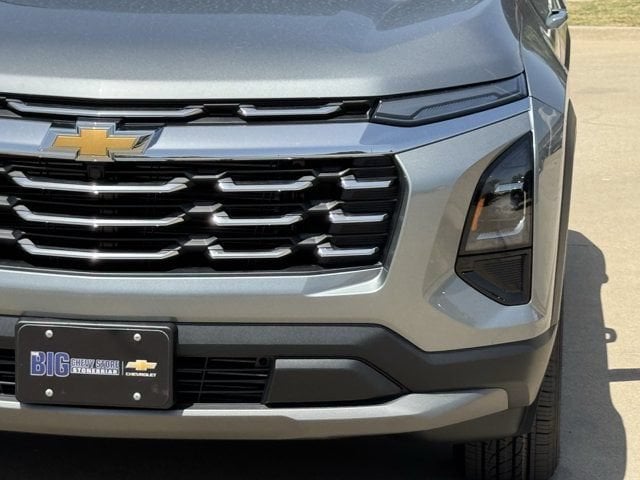 2027 Chevrolet Equinox LT - Photo 9