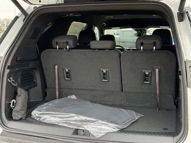 2025 Chevrolet Traverse LT - Photo 26