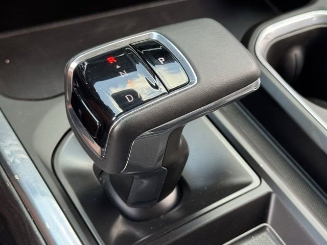 2025 Chevrolet Silverado 1500 LTZ - Photo 21