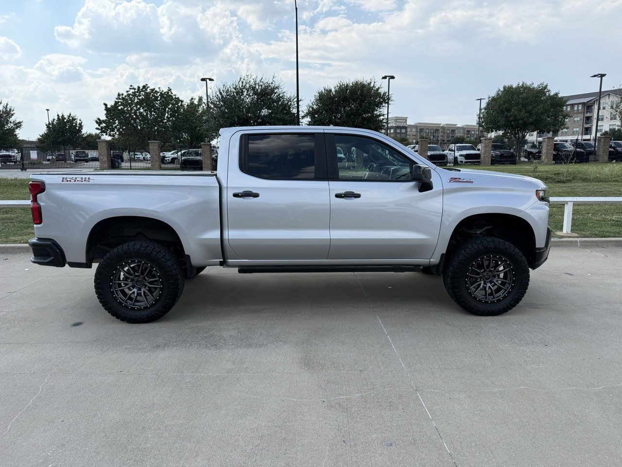 2019 Chevrolet Silverado 1500 LT Trail Boss photo 3