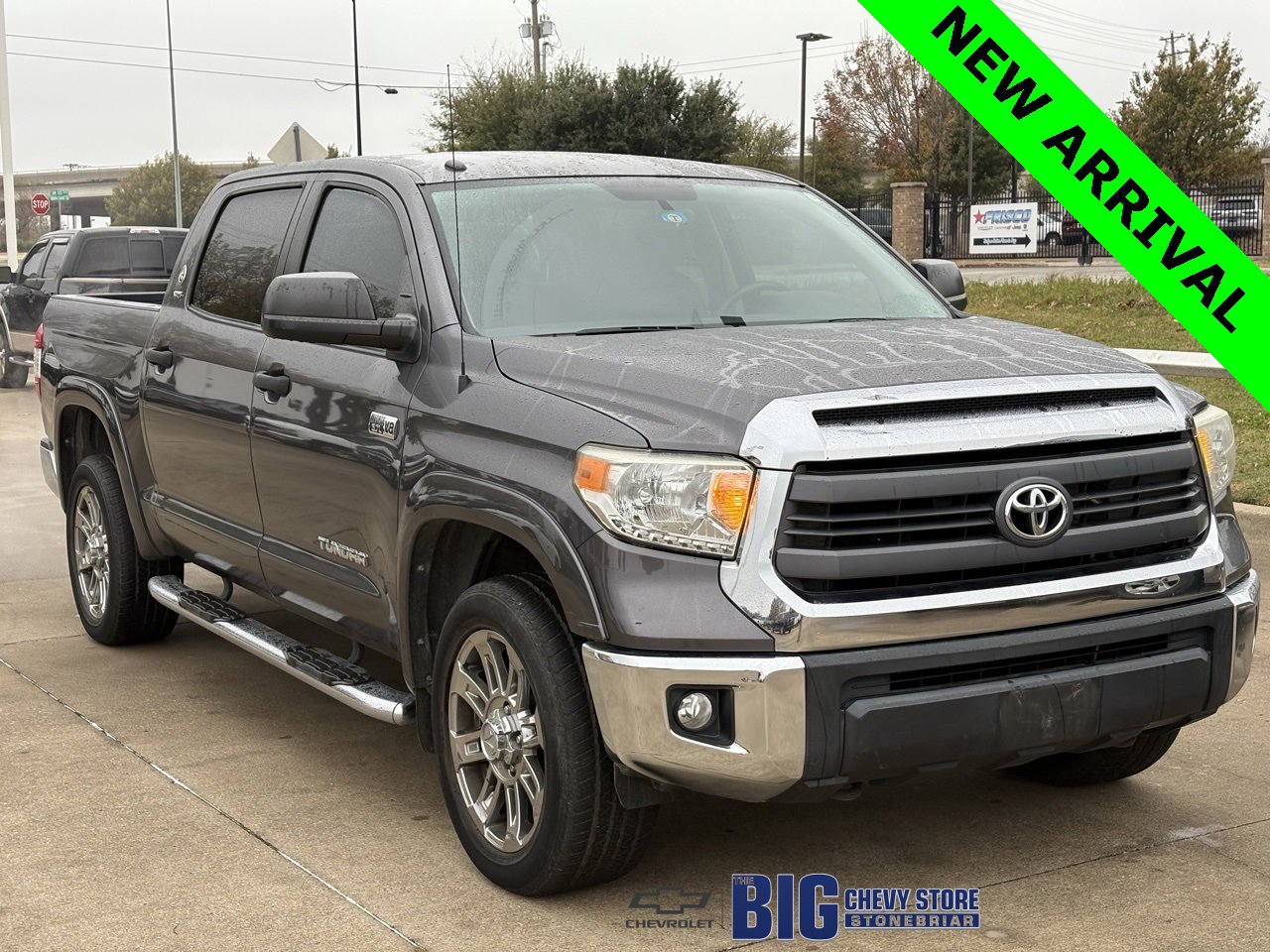 2015 Toyota Tundra SR5's photo