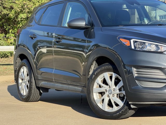 2021 Hyundai Tucson SE photo 2