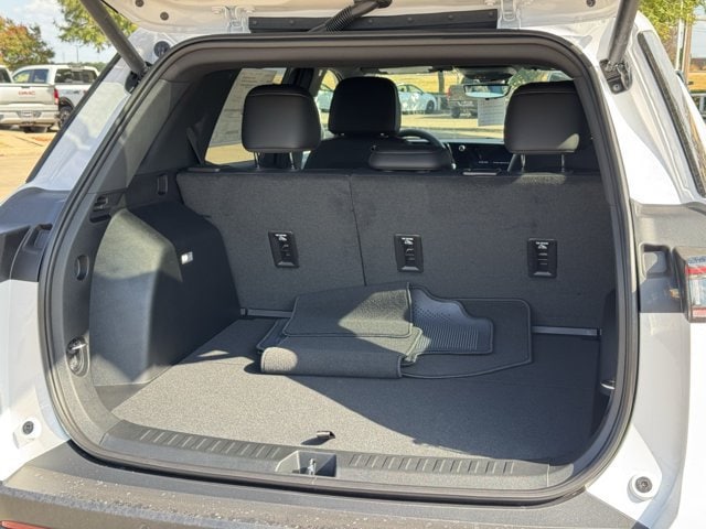 2027 Chevrolet Equinox LT - Photo 26