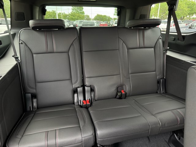 2026 Chevrolet Suburban RST - Photo 24