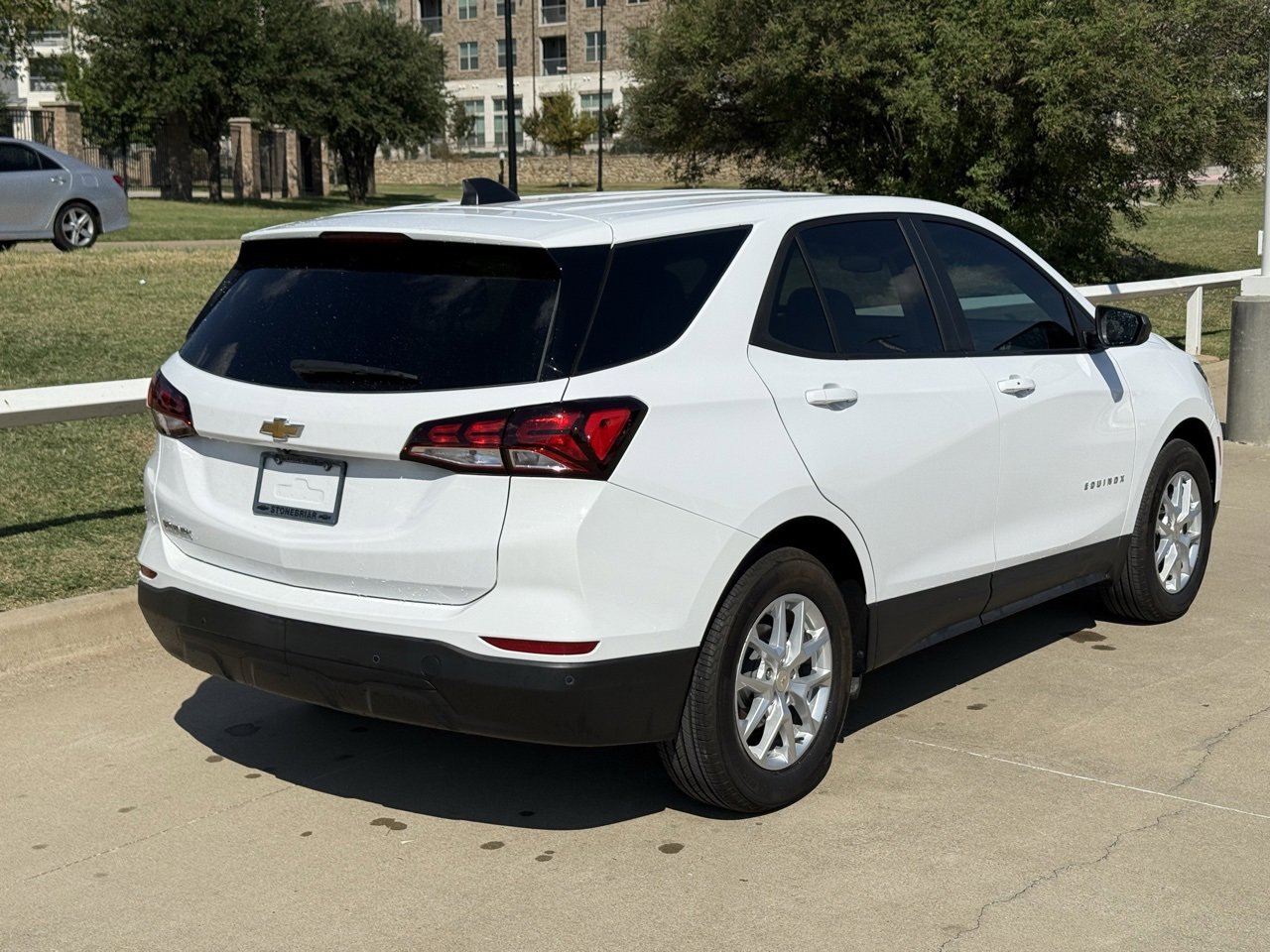 2024 Chevrolet Equinox LS photo 3