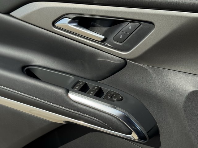 2027 Chevrolet Traverse LT - Photo 19