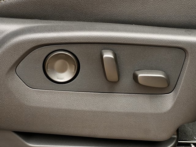 2026 Chevrolet Suburban Premier - Photo 25