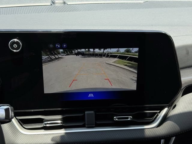 2027 Chevrolet Equinox LT - Photo 14
