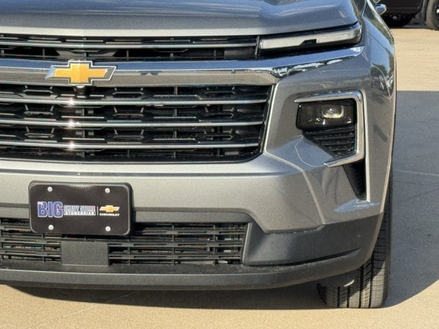 2027 Chevrolet Traverse LT - Photo 8