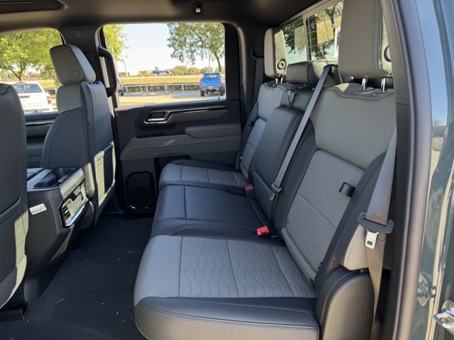 2026 Chevrolet Silverado 2500 HD ZR2 - Photo 22
