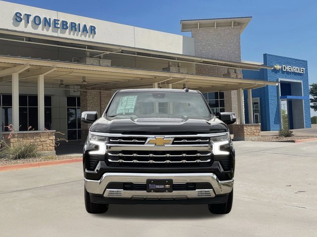 2025 Chevrolet Silverado 1500 LTZ photo 2