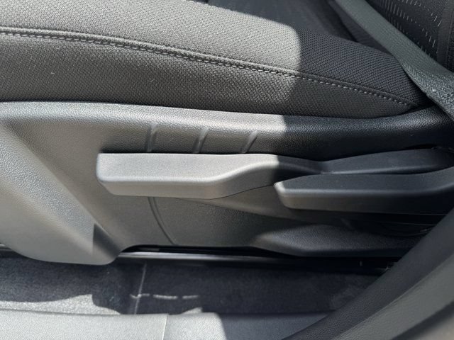 2027 Chevrolet Equinox LT - Photo 23