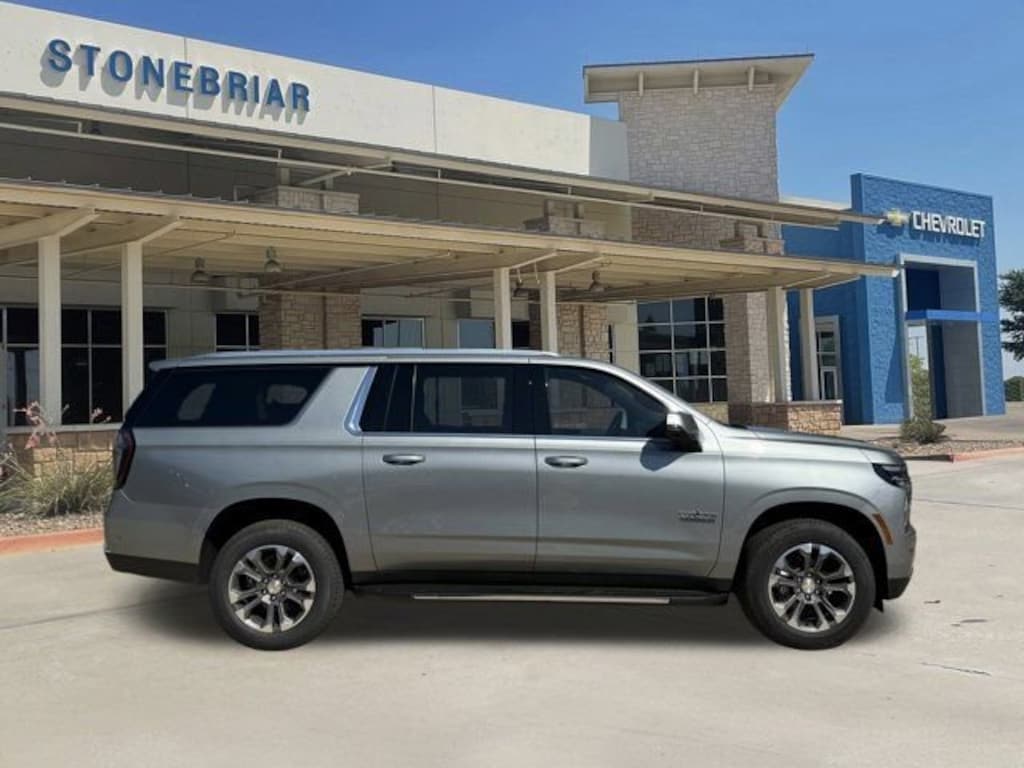 New 2026 Chevrolet Suburban LT SUV