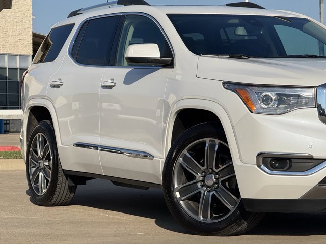 2019 Gmc Acadia Denali photo 2