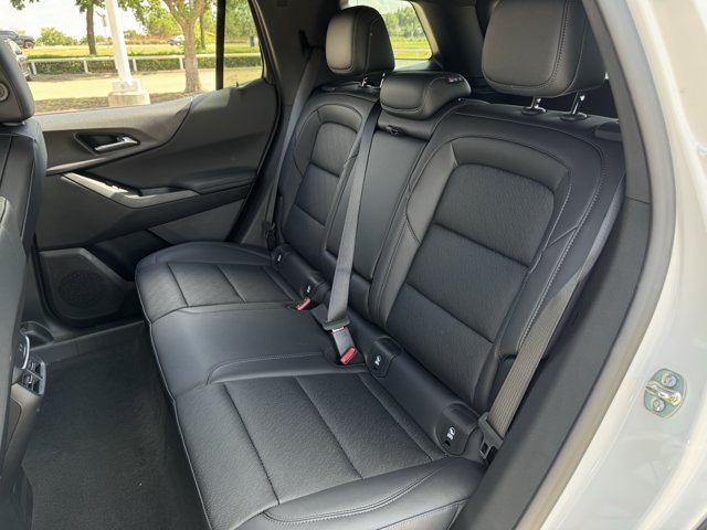 2027 Chevrolet Equinox LT - Photo 24