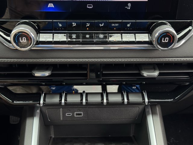 2026 Chevrolet Colorado LT - Photo 15