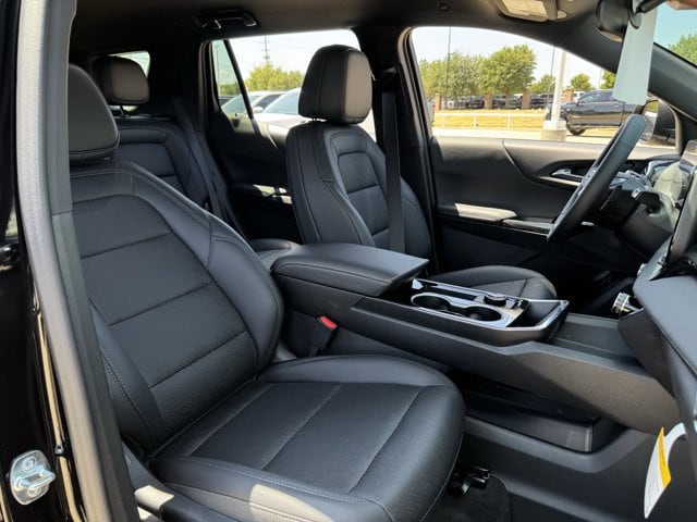 2027 Chevrolet Equinox LT - Photo 23