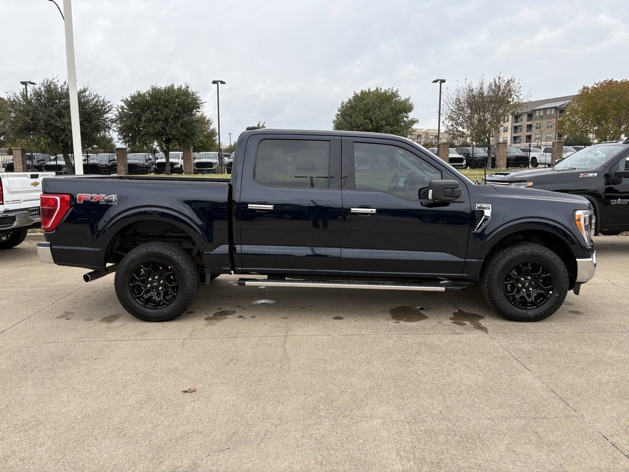 2022 Ford F-150 XL photo 3