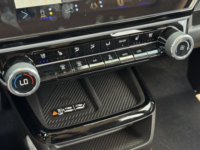 2027 Chevrolet Bolt RS - Photo 15