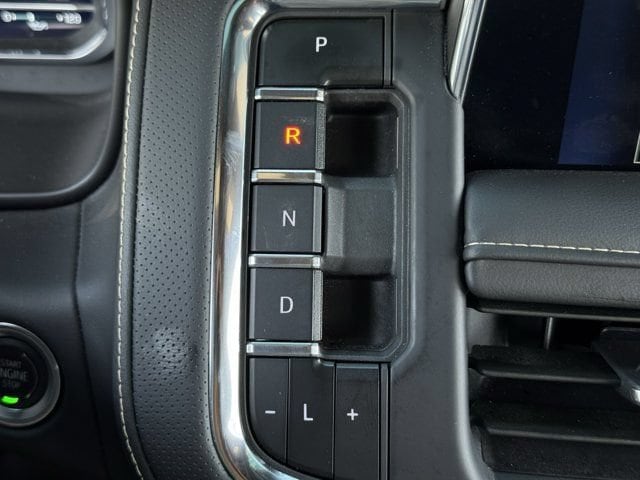 2024 Chevrolet Suburban Premier - Photo 21
