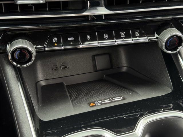 2026 Chevrolet Traverse LT - Photo 15