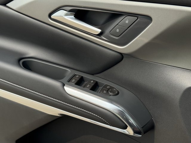 2027 Chevrolet Traverse LT - Photo 19
