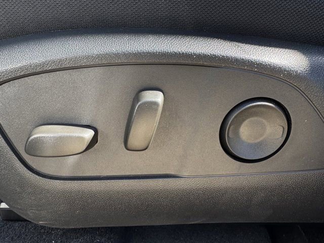 2025 Chevrolet Traverse LT - Photo 22