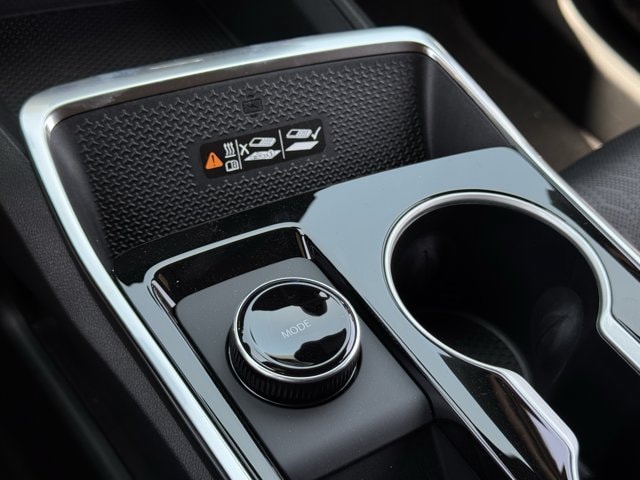 2027 Chevrolet Equinox LT - Photo 17