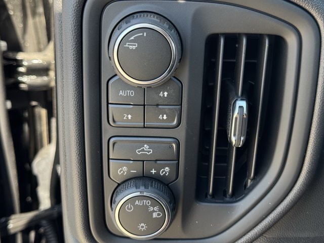 2026 Chevrolet Silverado 1500 Custom Trail Boss - Photo 18