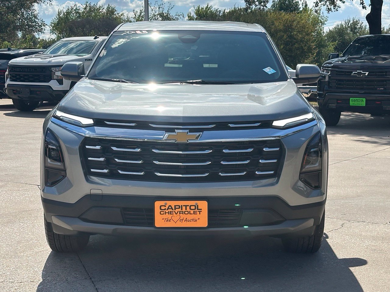 2027 Chevrolet Equinox LT - Photo 8